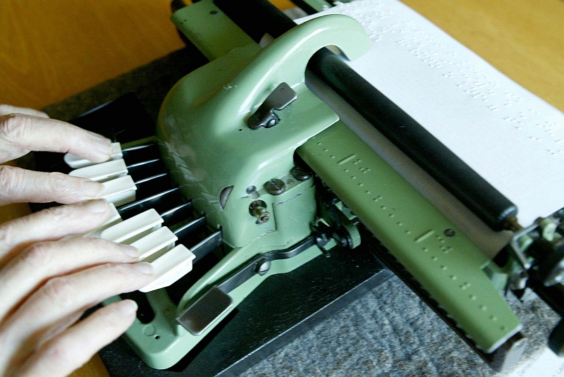   Braille typewriter 